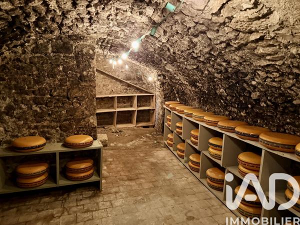 Immeuble à vendre 299 m² Patay