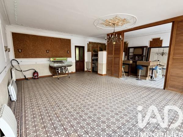 Immeuble à vendre 299 m² Patay