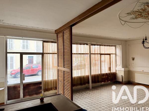 Immeuble à vendre 299 m² Patay