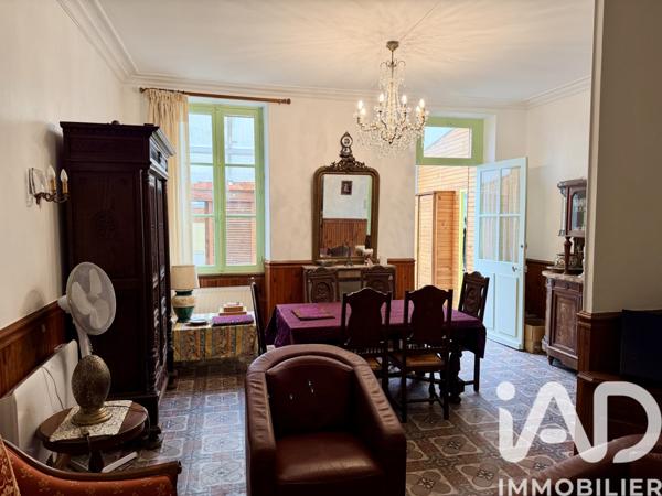 Immeuble à vendre 299 m² Patay