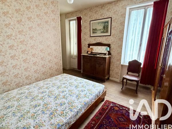 Immeuble à vendre 299 m² Patay