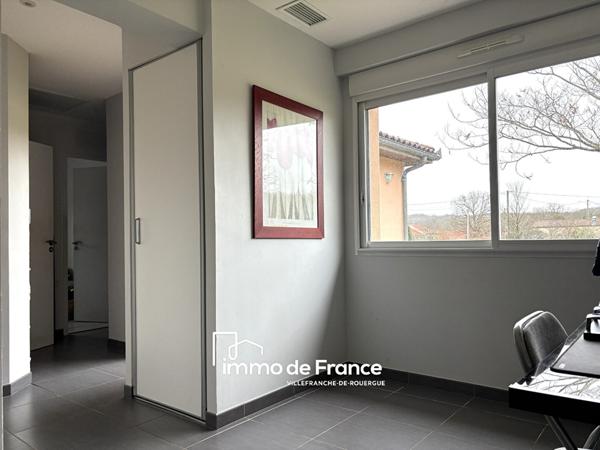 Pavillon de plain-pied de 155 m² avec dépendance et terrain clos