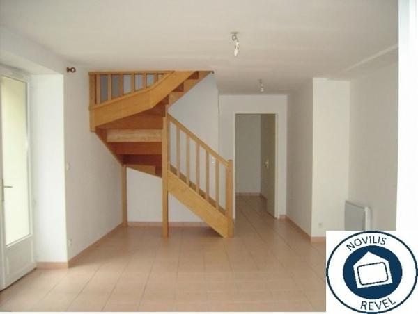 Maison mitoyenne T3 avec cour - RDC+1 - Vaudreuille (31250)