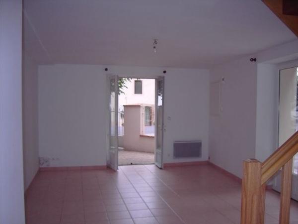 Maison mitoyenne T3 avec cour - RDC+1 - Vaudreuille (31250)