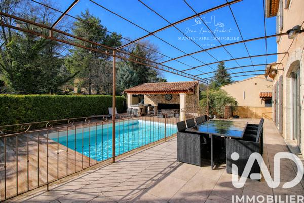Maison à vendre 5 pièces 122 m² Saint-Rémy-de-Provence