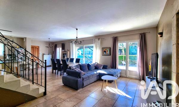 Maison à vendre 5 pièces 122 m² Saint-Rémy-de-Provence