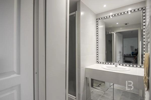 Joli rez-de-jardin proche des plages de Juan-les-Pins