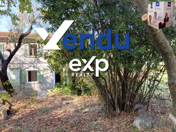 Petit Maison- Bas de Villa - Plain pied - T2 - 36  m²  - Jardin 80 m²  - 2 Places de Parking  / Les Moulins