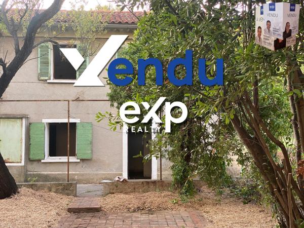 Petit Maison- Bas de Villa - Plain pied - T2 - 36  m²  - Jardin 80 m²  - 2 Places de Parking  / Les Moulins