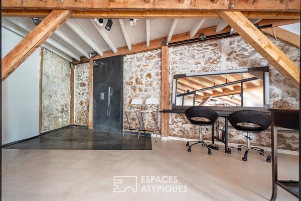 Atelier en duplex à usage mixte dans une ancienne menuiserie