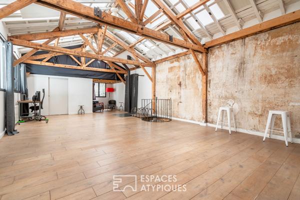 Atelier en duplex à usage mixte dans une ancienne menuiserie