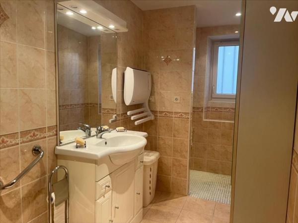 MAISON DE VILLE AVEC DEPENDANCE