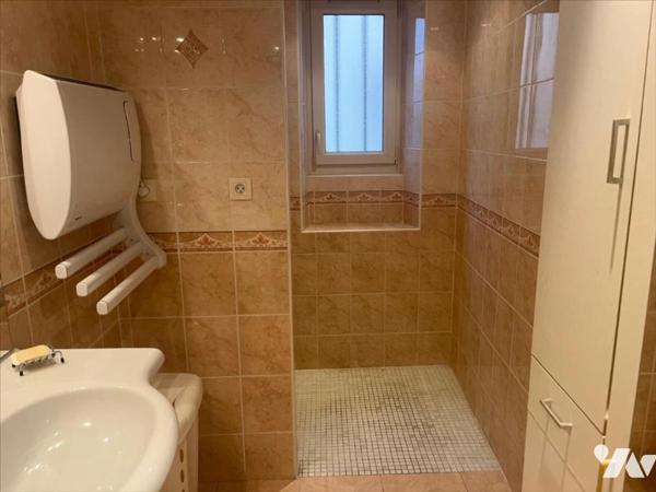 MAISON DE VILLE AVEC DEPENDANCE