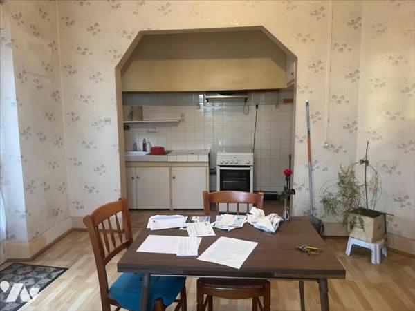 MAISON DE VILLE AVEC DEPENDANCE