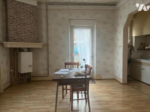 MAISON DE VILLE AVEC DEPENDANCE