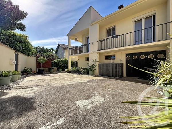 Maison à vendre  5 pièces - 144,07 m 2   MAUGUIO CARNON  - 34