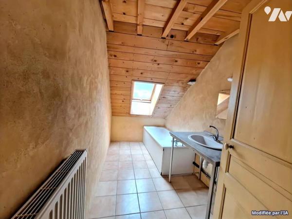 Maison de village sur la commune de BEAUFORT ORBAGNA.