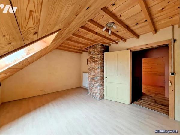 Maison de village sur la commune de BEAUFORT ORBAGNA.