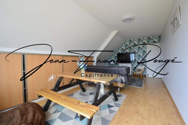 Saint-Marcouf, à 200 mètres de la plage, maison de qualité avec de beaux volumes et une vie de plain-pied !!!