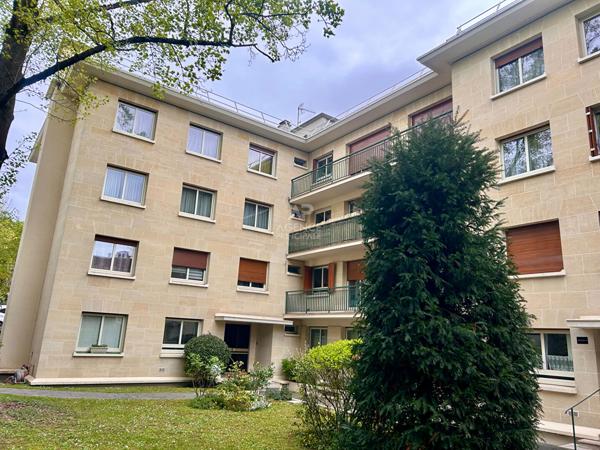Appartement Maisons Laffitte 3 pièce(s) 58 m2 - ASCENSEUR 350 000 € **  - Référence  4666