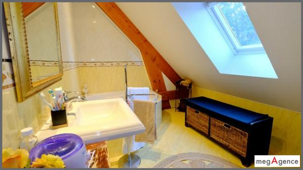 Maison à MAUREPAS, 78310 - 8 pièces 176m²