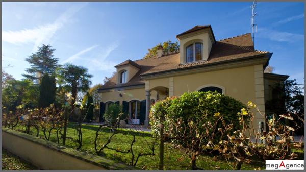 Maison à MAUREPAS, 78310 - 8 pièces 176m²