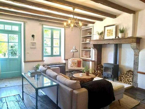 Maison en pierre avec grange et possibilité de gîtes – Piégut-Pluviers (Dordogne)