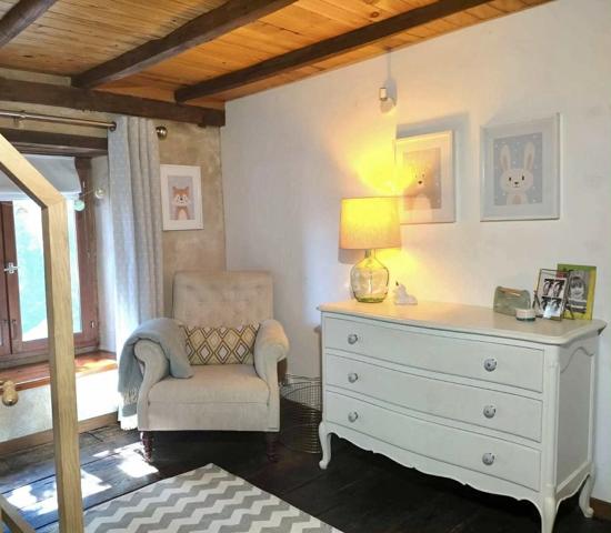 Maison en pierre avec grange et possibilité de gîtes – Piégut-Pluviers (Dordogne)