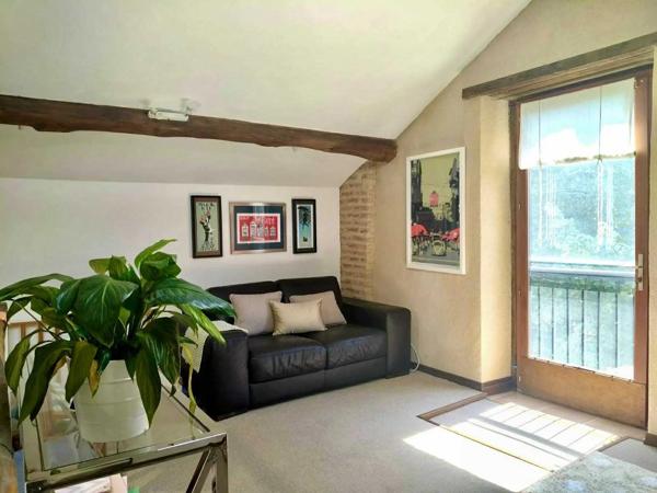 Maison en pierre avec grange et possibilité de gîtes – Piégut-Pluviers (Dordogne)