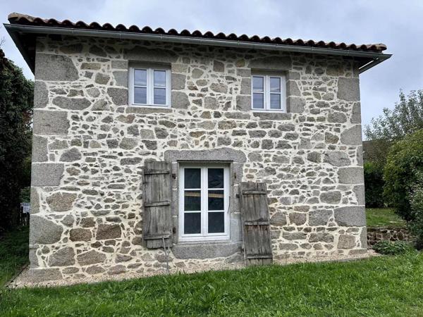 Maison en pierre avec grange et possibilité de gîtes – Piégut-Pluviers (Dordogne)