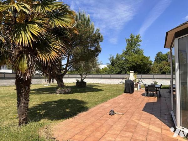 A VENDRE 56 SURZUR, au calme en impasse, maison 2000 sur terrain 1954 m²