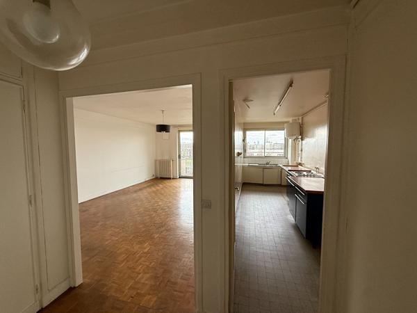 Appartement Bécon-les Bruyères (Courbevoie) 3 pièces 75,87 m2 - Balcon (vue tour Eiffel) / Parking