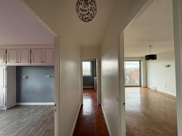 Appartement Bécon-les Bruyères (Courbevoie) 3 pièces 75,87 m2 - Balcon (vue tour Eiffel) / Parking