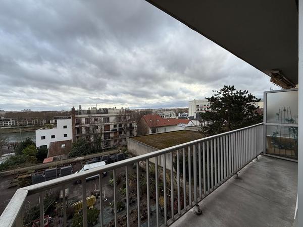 Appartement Bécon-les Bruyères (Courbevoie) 3 pièces 75,87 m2 - Balcon (vue tour Eiffel) / Parking