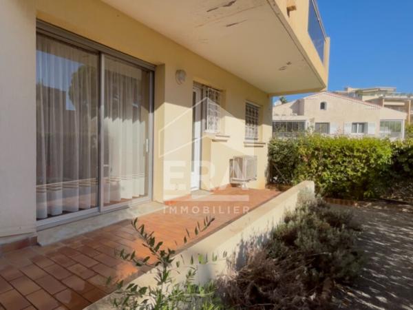 PORT FREJUS 2. Appartement 2 pièces 47 m2