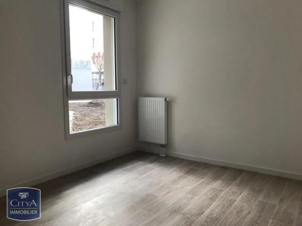 Appartement à louer 2 pièces 48.05m² Chambray-lès-Tours (37170)