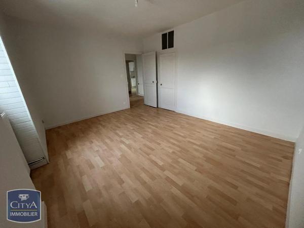 Appartement à louer 3 pièces 82m² Bourges (18000)