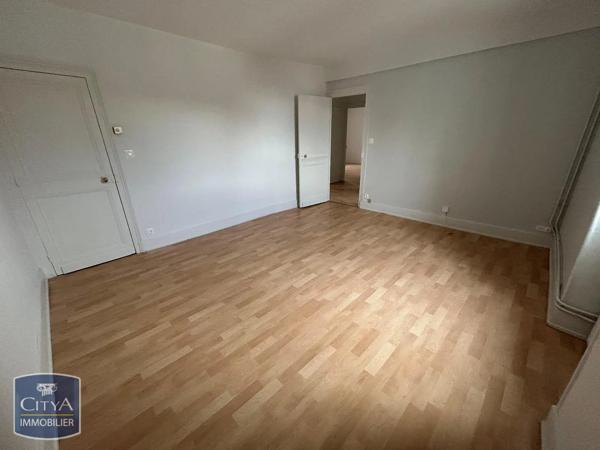 Appartement à louer 3 pièces 82m² Bourges (18000)