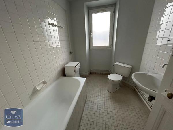 Appartement à louer 3 pièces 82m² Bourges (18000)
