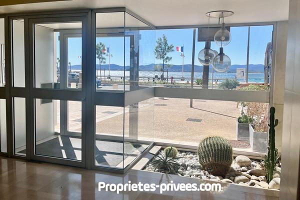 Appartement Saint Raphael-Triangle d'Or -Front de mer - 3 pièces, Parking, cave