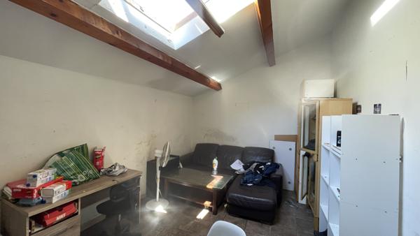 Marseille (13003) Immeuble de rapport 9 studio – 200 m² – Marseille 13003 – Rentabilité 8 % – À 5 min de la Gare Saint-Charles