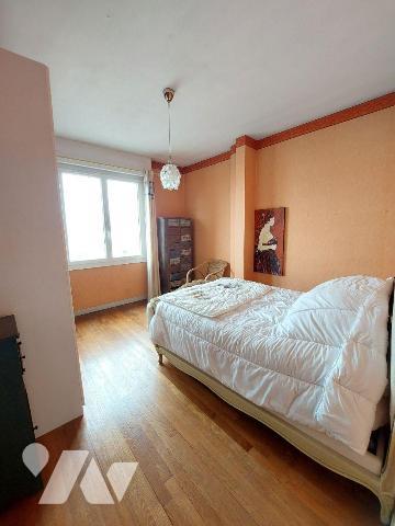 À VENDRE - RENNES (35) - Au troisième étage d'une résidence SANS ascenseur datant de 1955, ce T...