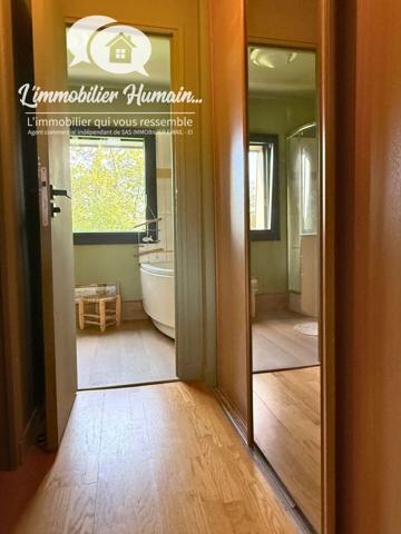 CONTEMPORAINE, VOLUMES RARES, JARDIN PAYSAGER, 20 MIN DE ROUEN 824 000 €