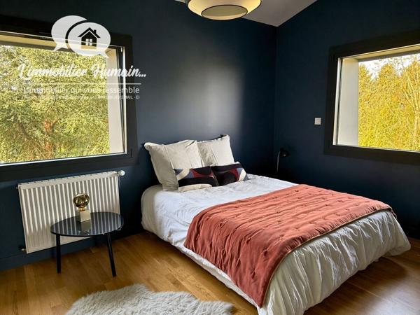 CONTEMPORAINE, VOLUMES RARES, JARDIN PAYSAGER, 20 MIN DE ROUEN 824 000 €