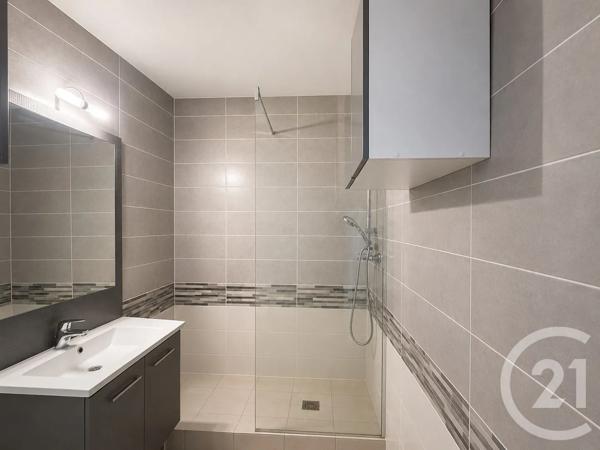 Appartement T3 à vendre  3 pièces - 64,10 m 2   GRENOBLE  - 38