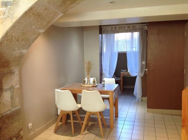 Murs commerciaux à vendre à Saint-Gaultier dans l'Indre (36800), ref : 037/1512