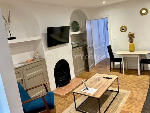 Immeuble commercial de 200 m²