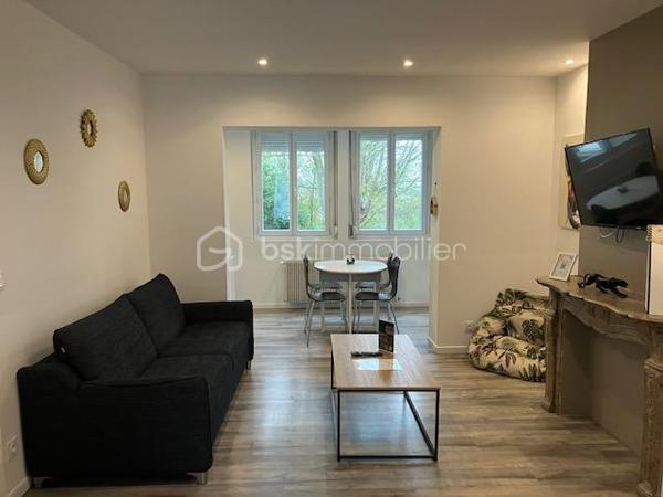 Immeuble commercial de 200 m²