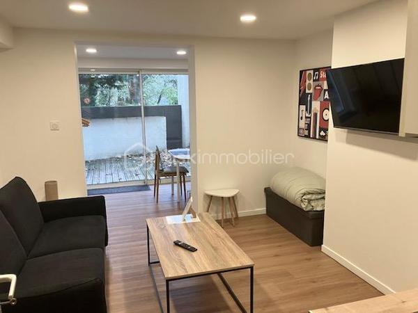 Immeuble commercial de 200 m²