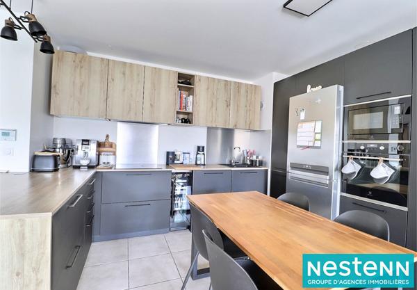 Appartement de type 3 de 65m2 avec terrasse et garage fermé situé sur le secteur de Carré de Soie